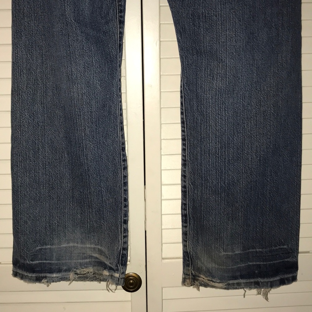 4th- Levis Jeans - Picture 3 of 7
